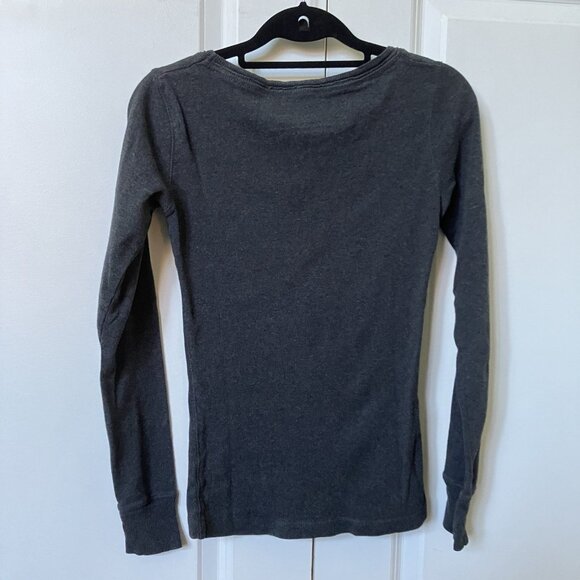 Y2K Campus Crew T-shirt Womens M Fitted Gray Scoop Neck Fairy Grunge 2000s Top - Picture 4 of 7